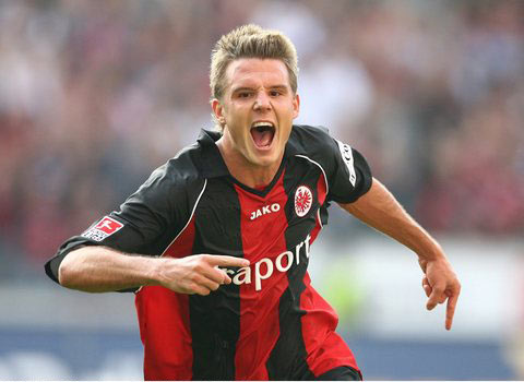 游岳阳, 引大量市民 游岳阳, 引大量市民