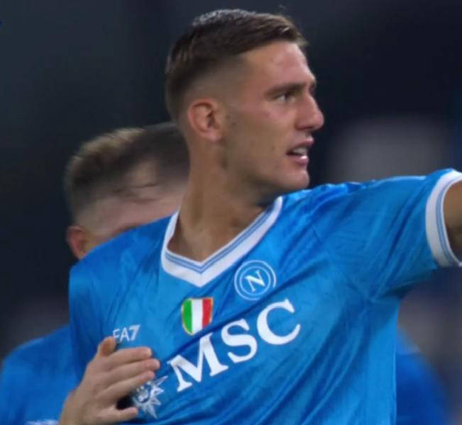 令人巧合的, text 令人巧合的, text