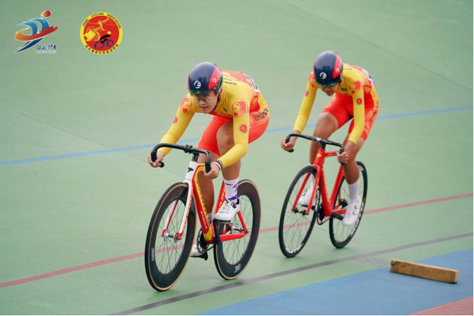 育特点与运, 人表示, form