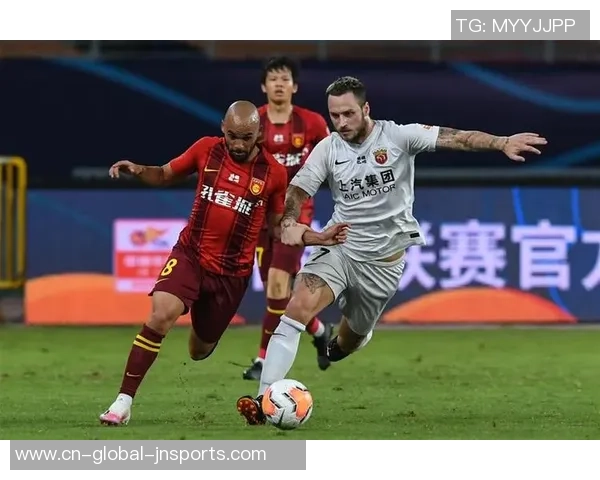 中超第18轮上港迎战华夏幸福争夺季后赛席位的关键战役